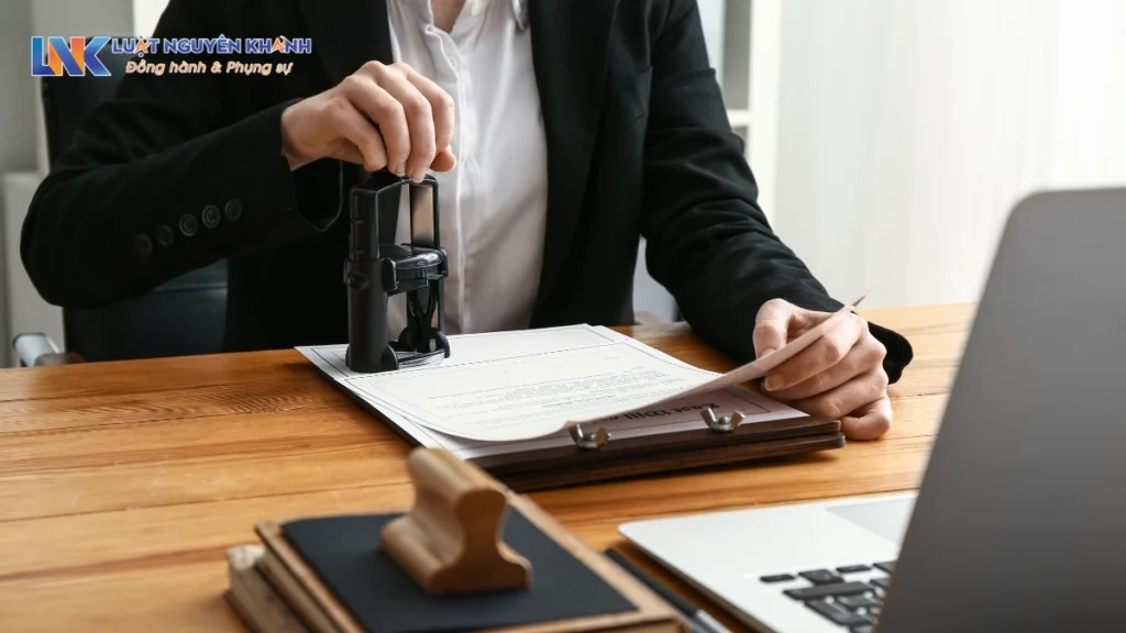 Thực hiện công chứng hợp đồng tặng cho quyền sử dụng đất