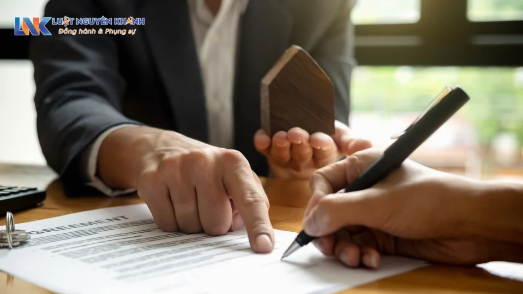Thực hiện sang tên sổ đỏ có cần ký giáp ranh không? 7 Thực hiện sang tên sổ đỏ có cần ký giáp ranh không?