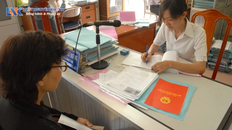 Hướng dẫn thủ tục sang tên sổ đỏ cho cháu nội